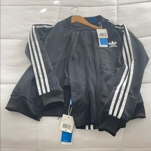 Brand new adidas sweatsuit
